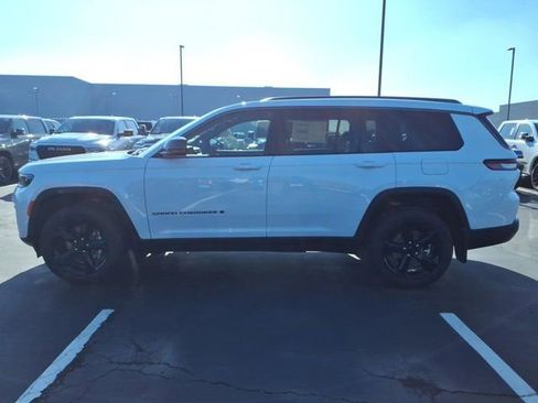 New 2026 Jeep Grand Cherokee L Limited w/ Limited Altitude Package image 3