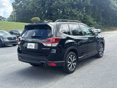 Used 2023 Subaru Forester Limited AWD/4WD image 7