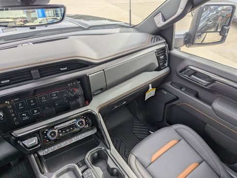 New 2026 GMC Sierra 2500 AT4 w/ AT4 Premium Plus Package image 21