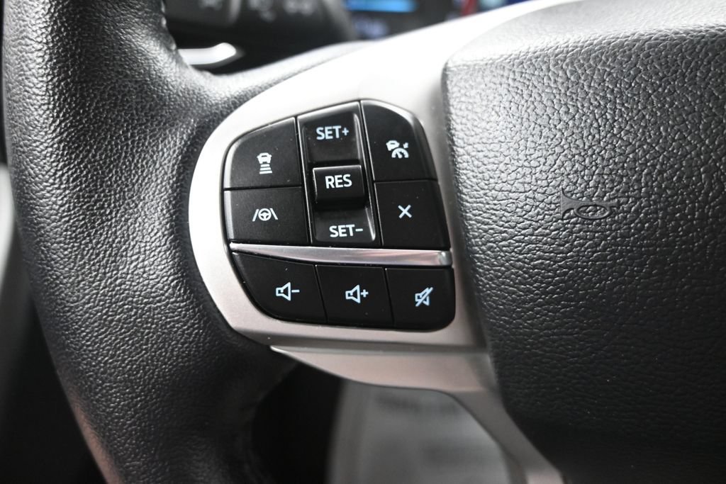 Used 2024 Ford Explorer Limited w/ Equipment Group 301A AWD/4WD image 27