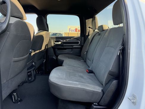 Used 2024 RAM 3500 Big Horn image 29