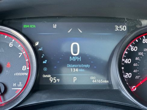 Used 2022 Toyota Camry XSE FWD image 21