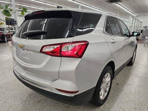 Used 2021 Chevrolet Equinox LT w/ Driver Convenience Package AWD/4WD image 5