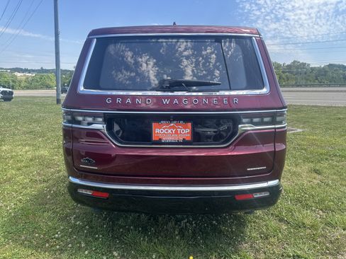 Used 2023 Jeep Grand Wagoneer Series II w/ Premium Group II AWD/4WD image 8