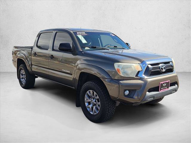 Used 2014 Toyota Tacoma PreRunner w/ SR5 Package RWD image 3