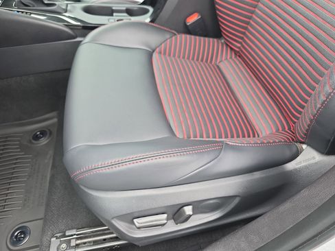 Used 2025 Toyota Corolla XSE image 27