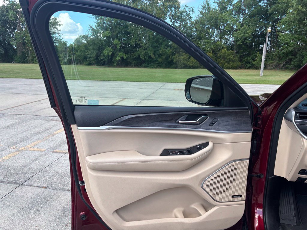 Used 2021 Jeep Grand Cherokee L Limited RWD image 10