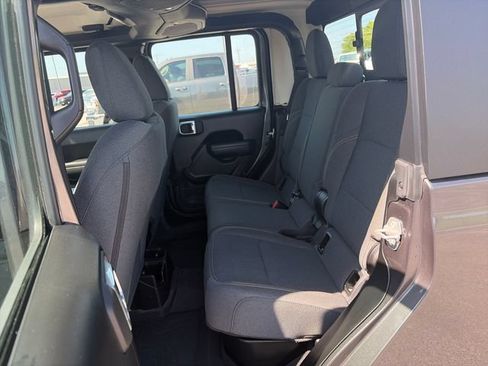 Used 2025 Jeep Gladiator Sport AWD/4WD image 23