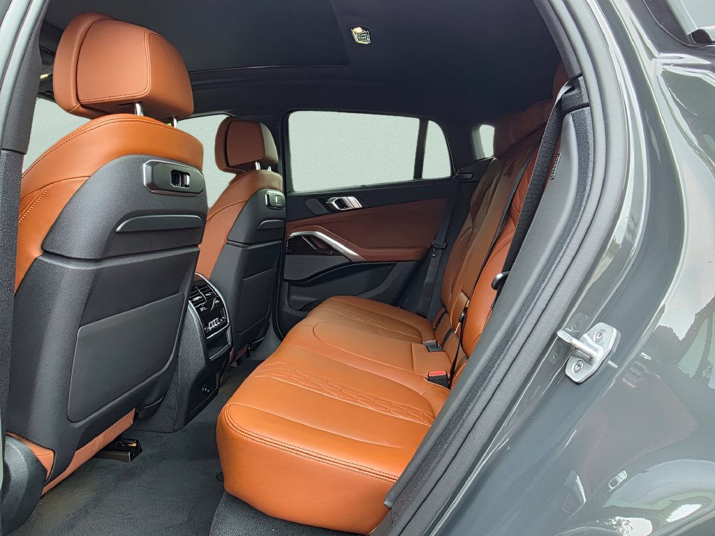 New 2027 BMW X6 xDrive40i w/ Executive Package AWD/4WD image 20