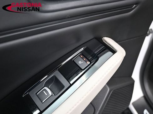 Used 2024 Honda Accord Touring image 18