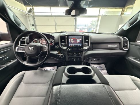 Used 2022 RAM 1500 Big Horn AWD/4WD image 11