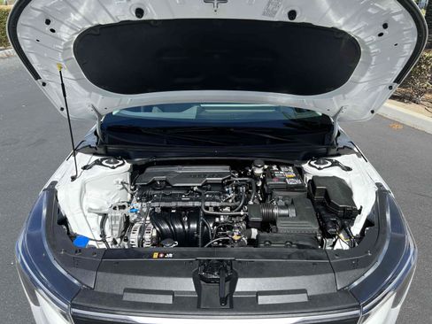 Used 2025 Kia K4 FWD image 25