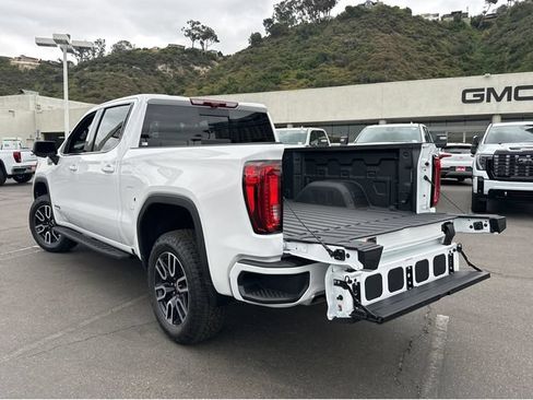 New 2026 GMC Sierra 1500 AT4 w/ AT4 Premium Package AWD/4WD image 32