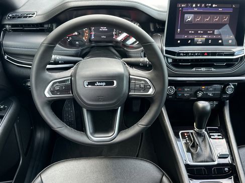 New 2025 Jeep Compass Latitude w/ Altitude Special Edition image 14