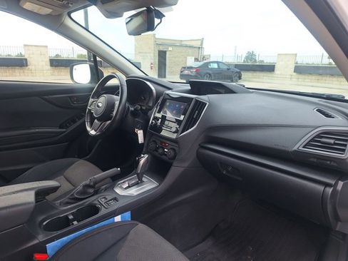 Used 2019 Subaru Crosstrek 2.0i Premium w/ Eyesight System image 17