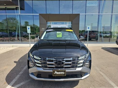 Used 2025 Hyundai Tucson Limited AWD/4WD image 8