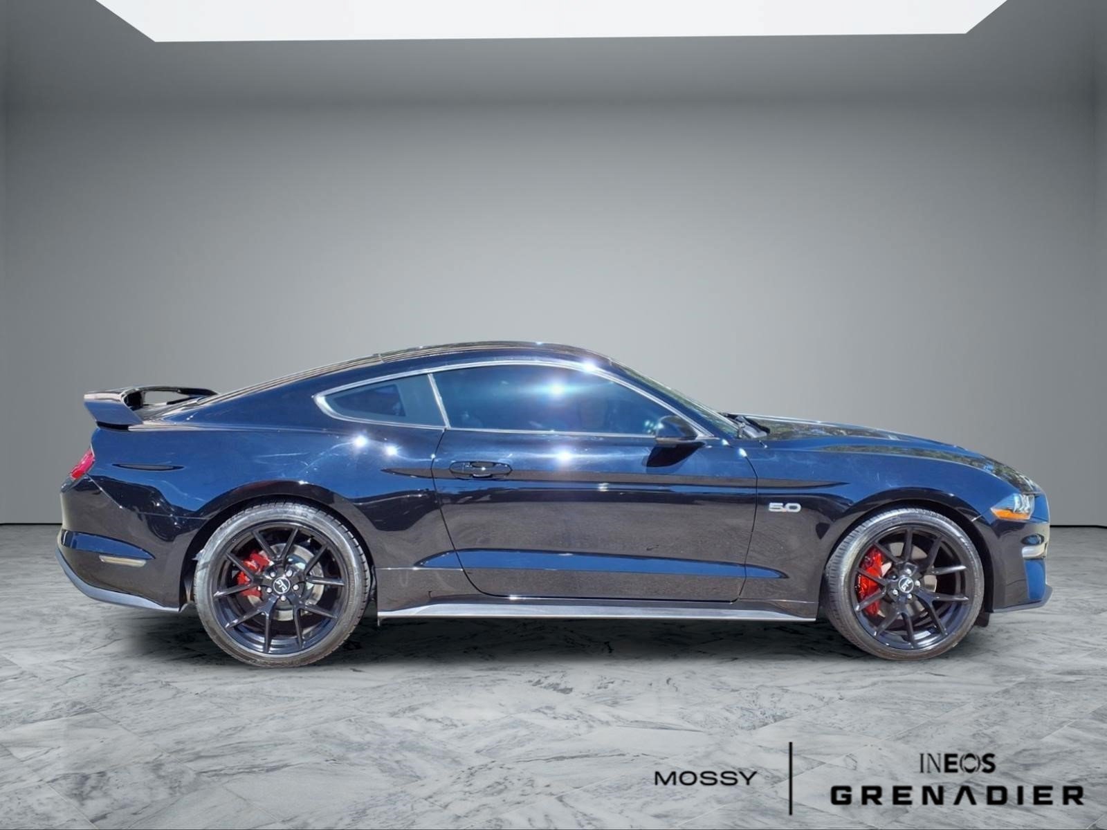 Used 2020 Ford Mustang GT Premium w/ Equipment Group 401A RWD image 8