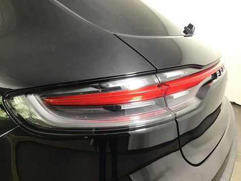 Certified 2026 Porsche Macan AWD/4WD image 16