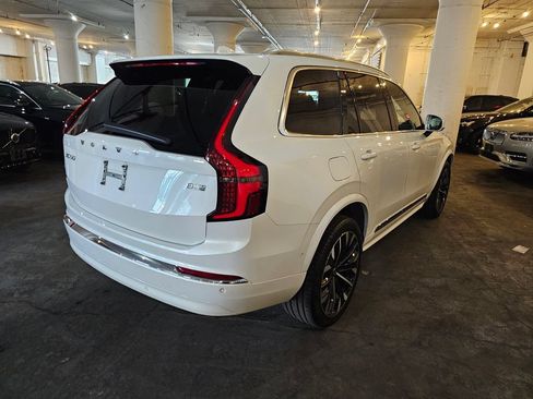 Certified 2025 Volvo XC90 B5 Plus AWD/4WD image 2