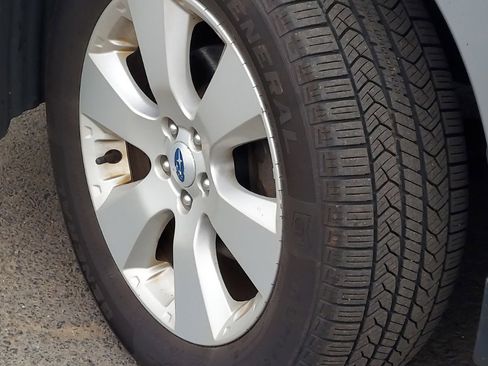 Used 2011 Subaru Outback 2.5i Limited w/ PWR Moonroof Pkg AWD/4WD image 16