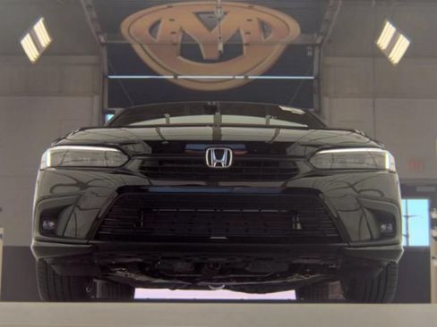Used 2024 Honda Civic Sport image 3