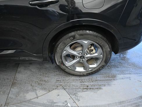 Used 2024 Ford Escape ST-Line image 18