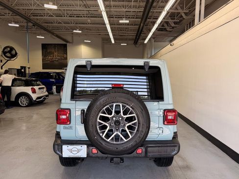Used 2024 Jeep Wrangler Unlimited Sahara w/ Safety Group AWD/4WD image 4