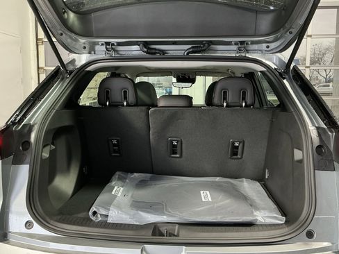 New 2027 Chevrolet Bolt RS w/ Technology Package FWD image 34