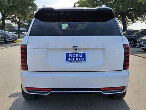 New 2026 Hyundai Palisade Calligraphy FWD image 4