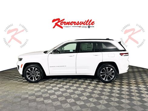 New 2025 Jeep Grand Cherokee Overland image 4