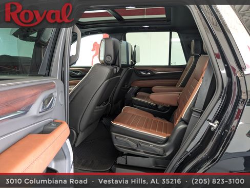 Used 2024 GMC Yukon Denali Ultimate AWD/4WD image 18