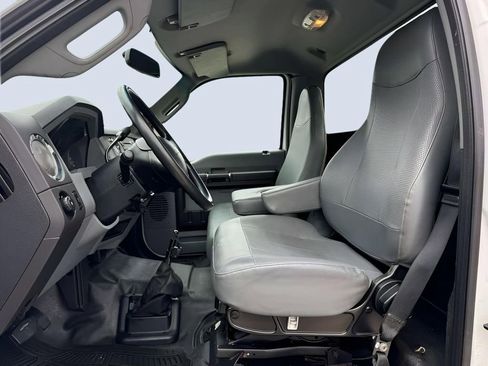 Used 2015 Ford F650 2WD Regular Cab Super Duty image 11