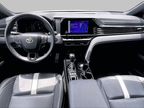 Used 2025 Toyota Camry SE FWD image 15