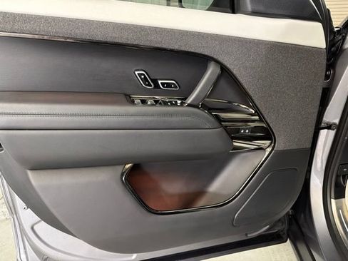 Used 2024 Land Rover Range Rover Sport Autobiography AWD/4WD image 8