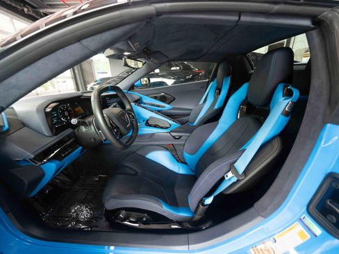 Used 2023 Chevrolet Corvette Stingray Premium Conv w/ Z51 Performance Package RWD image 12