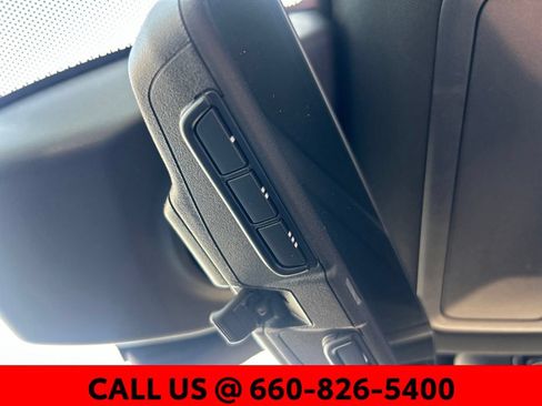 Used 2019 Toyota RAV4 XSE AWD/4WD image 17