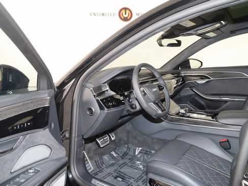 Used 2025 Audi S8 image 94