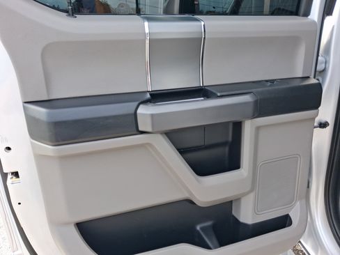 Used 2018 Ford F250 XLT w/ XLT Premium Package AWD/4WD image 26