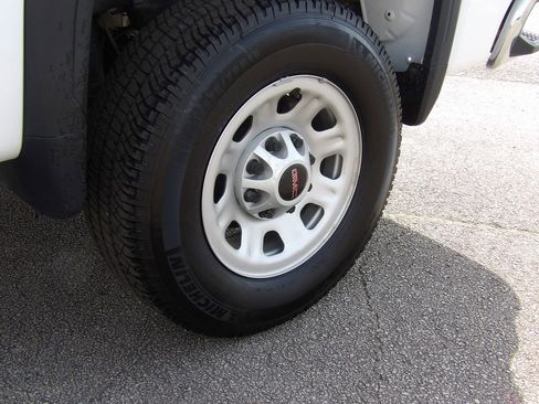 Used 2024 GMC Sierra 3500 Pro RWD image 17
