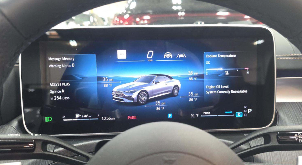 Used 2026 Mercedes-Benz CLE 300 4MATIC Cabriolet w/ Driver Assistance Package image 8