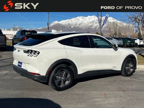 Used 2022 Ford Mustang Mach-E Select image 8