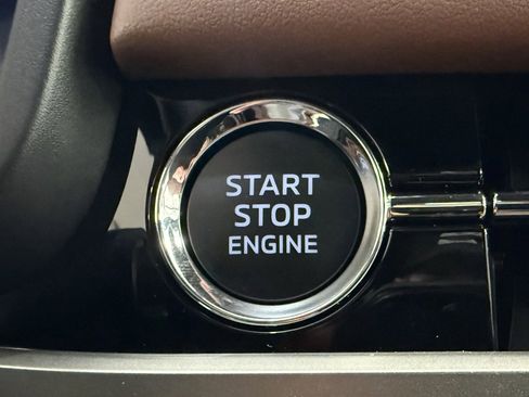 New 2026 Mitsubishi Outlander SEL image 38