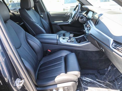 Used 2022 BMW X5 xDrive40i w/ Executive Package image 16