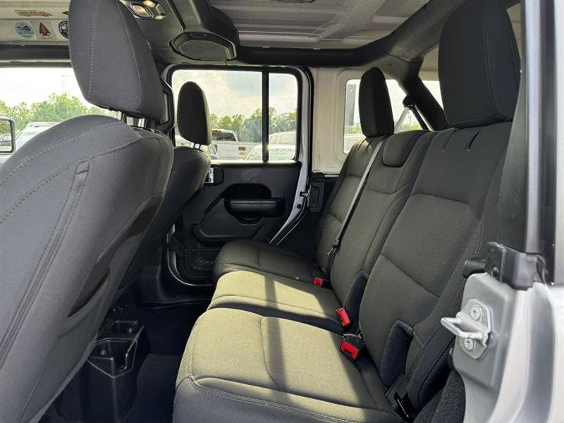 Used 2021 Jeep Wrangler Unlimited Sport AWD/4WD image 18