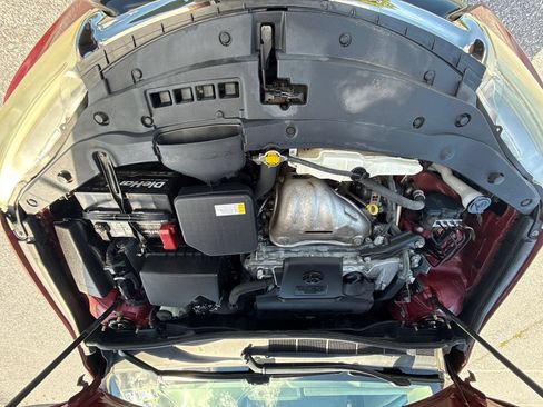 Used 2015 Toyota Camry SE w/ Moonroof Package FWD image 28
