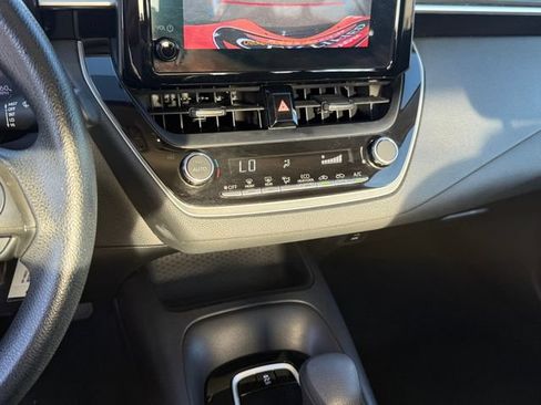 Used 2024 Toyota Corolla LE FWD image 20