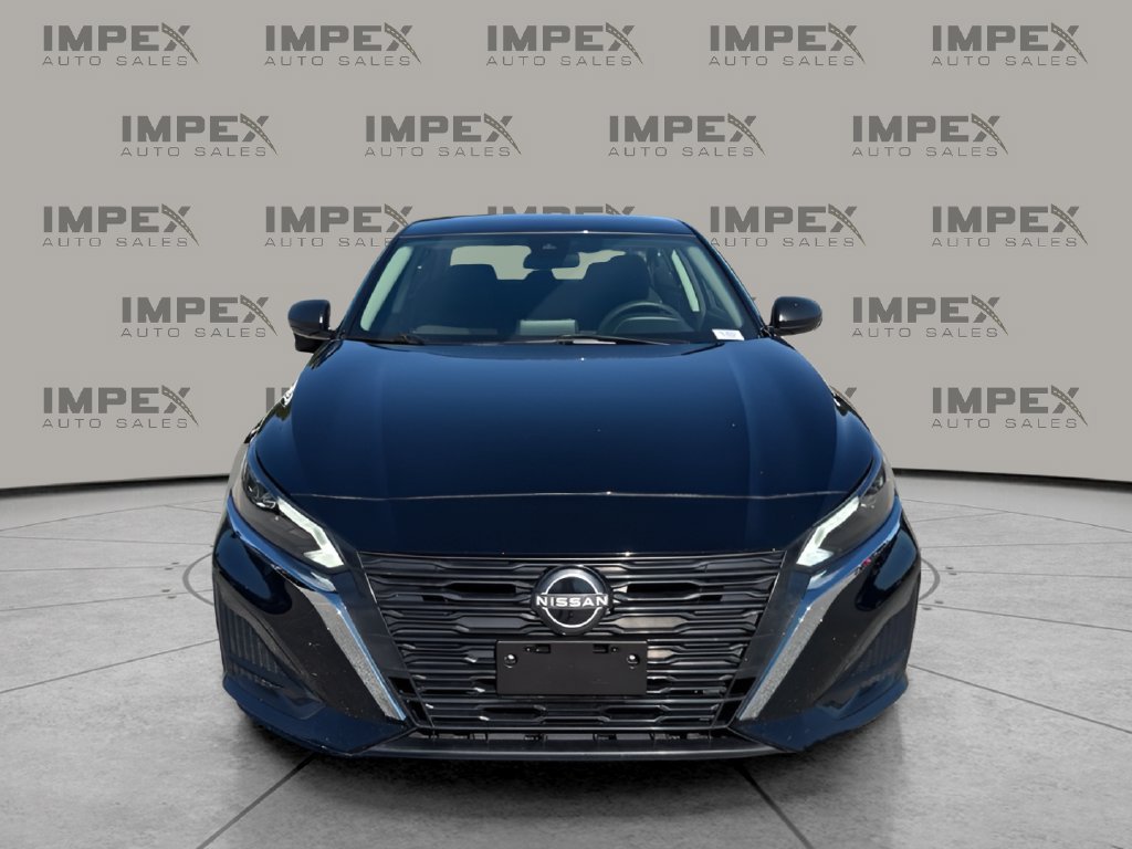 Used 2025 Nissan Altima 2.5 SV FWD image 8