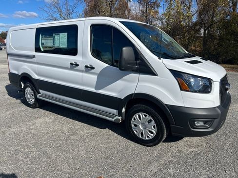 Used 2024 Ford Transit 250 Low Roof w/ Exterior Upgrade Package image 9