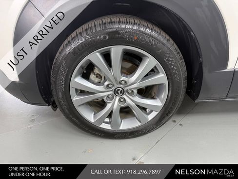 Used 2023 MAZDA CX-30 AWD 2.5 S w/ Premium Package image 11