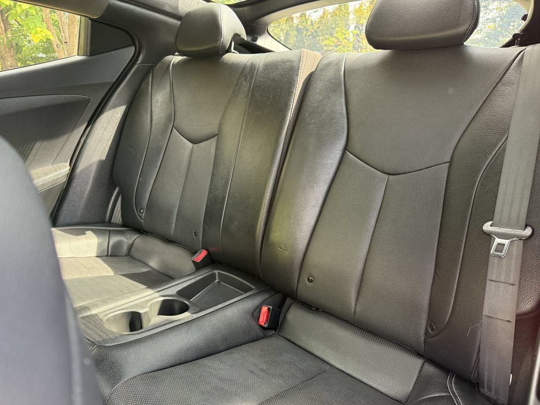 Used 2016 Hyundai Veloster Turbo FWD image 19